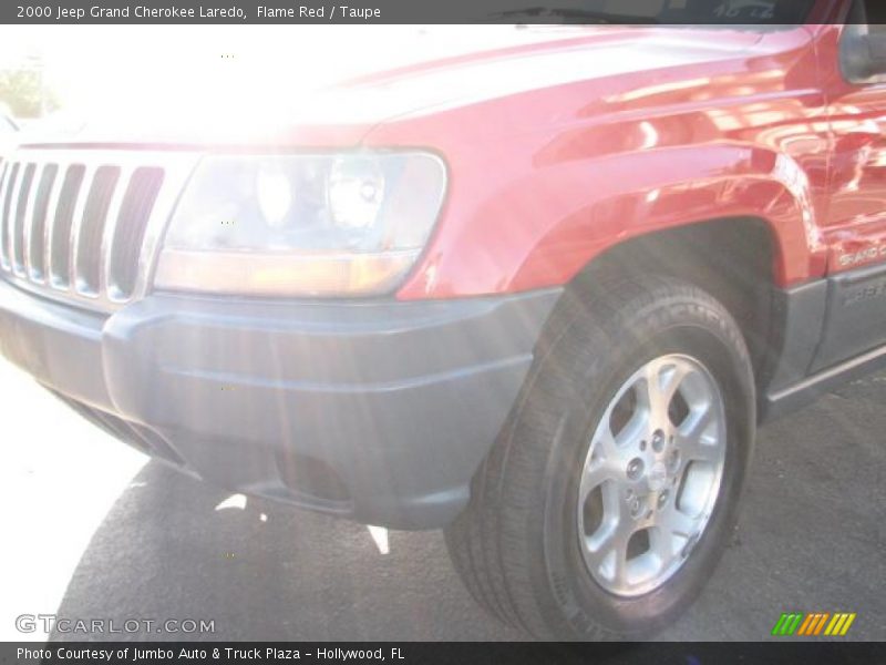 Flame Red / Taupe 2000 Jeep Grand Cherokee Laredo