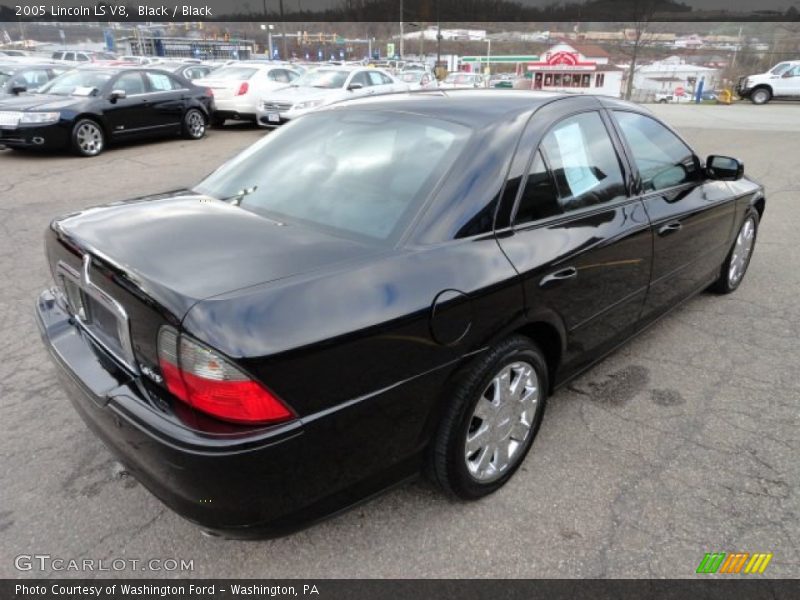  2005 LS V8 Black