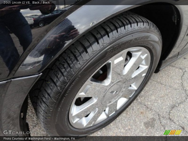 Black / Black 2005 Lincoln LS V8