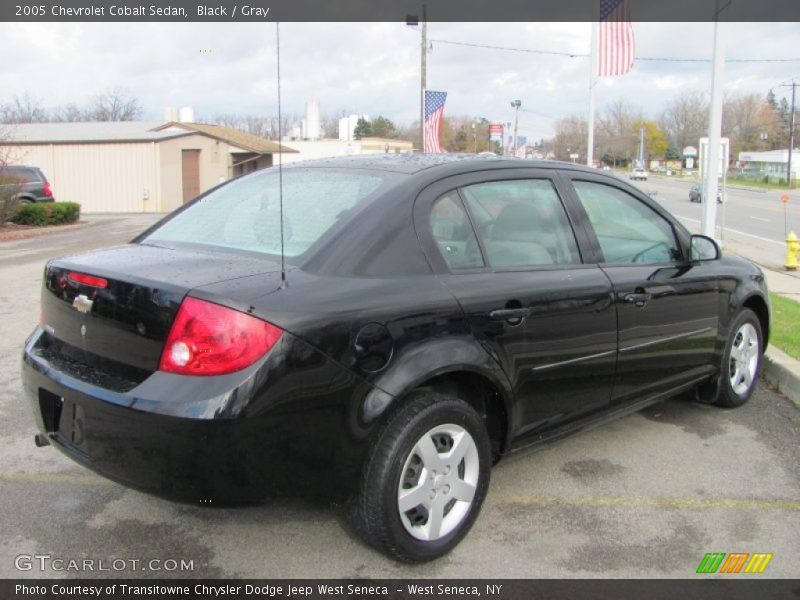 Black / Gray 2005 Chevrolet Cobalt Sedan