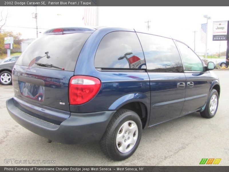 Patriot Blue Pearl / Taupe 2002 Dodge Caravan SE