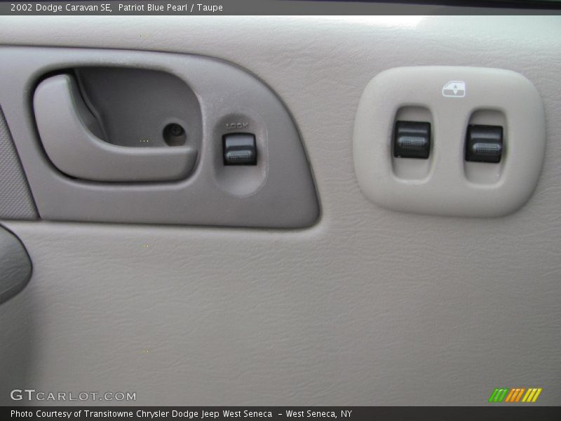 Patriot Blue Pearl / Taupe 2002 Dodge Caravan SE