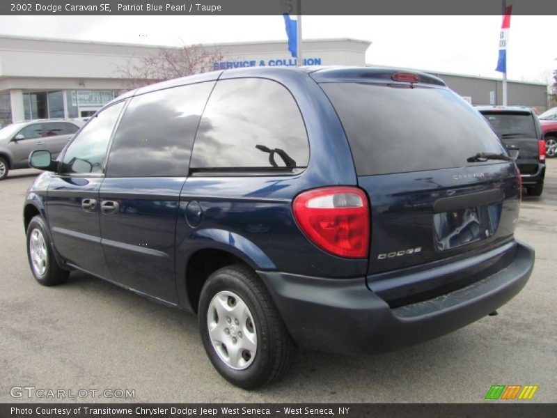 Patriot Blue Pearl / Taupe 2002 Dodge Caravan SE