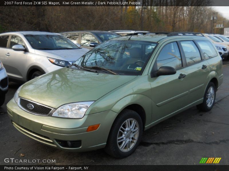 Front 3/4 View of 2007 Focus ZXW SES Wagon