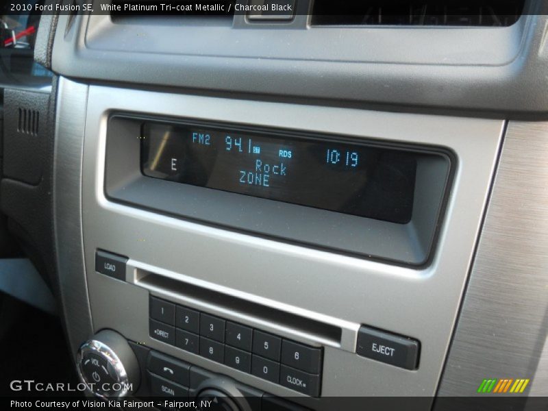 White Platinum Tri-coat Metallic / Charcoal Black 2010 Ford Fusion SE