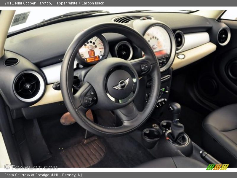 Pepper White / Carbon Black 2011 Mini Cooper Hardtop