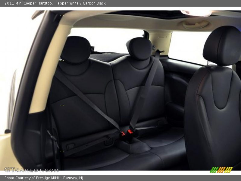 Pepper White / Carbon Black 2011 Mini Cooper Hardtop