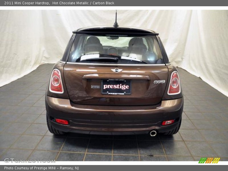 Hot Chocolate Metallic / Carbon Black 2011 Mini Cooper Hardtop