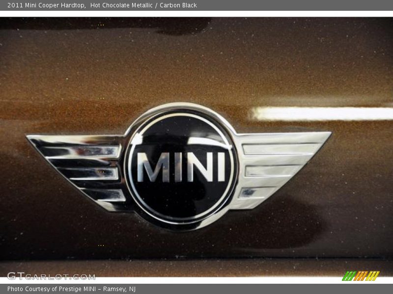 Hot Chocolate Metallic / Carbon Black 2011 Mini Cooper Hardtop