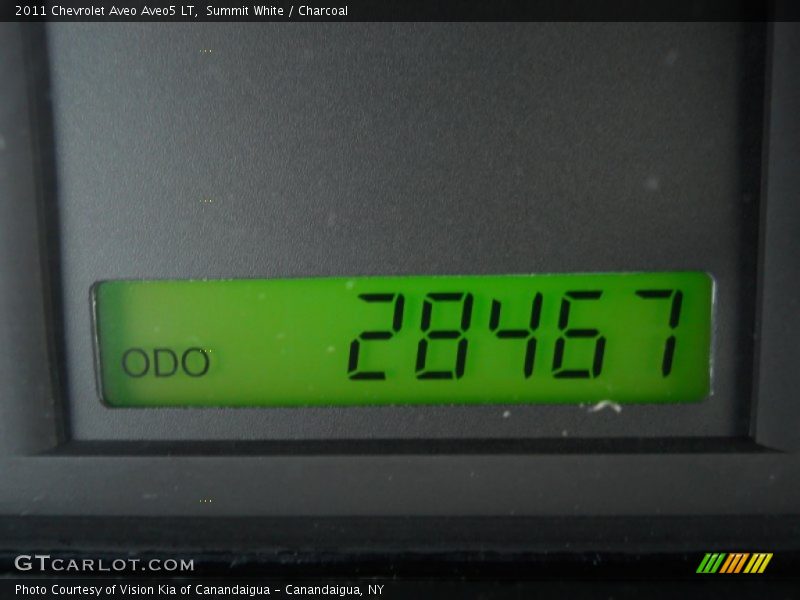 Summit White / Charcoal 2011 Chevrolet Aveo Aveo5 LT