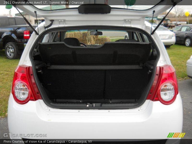 Summit White / Charcoal 2011 Chevrolet Aveo Aveo5 LT