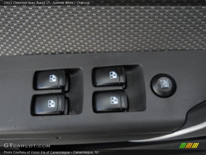 Summit White / Charcoal 2011 Chevrolet Aveo Aveo5 LT