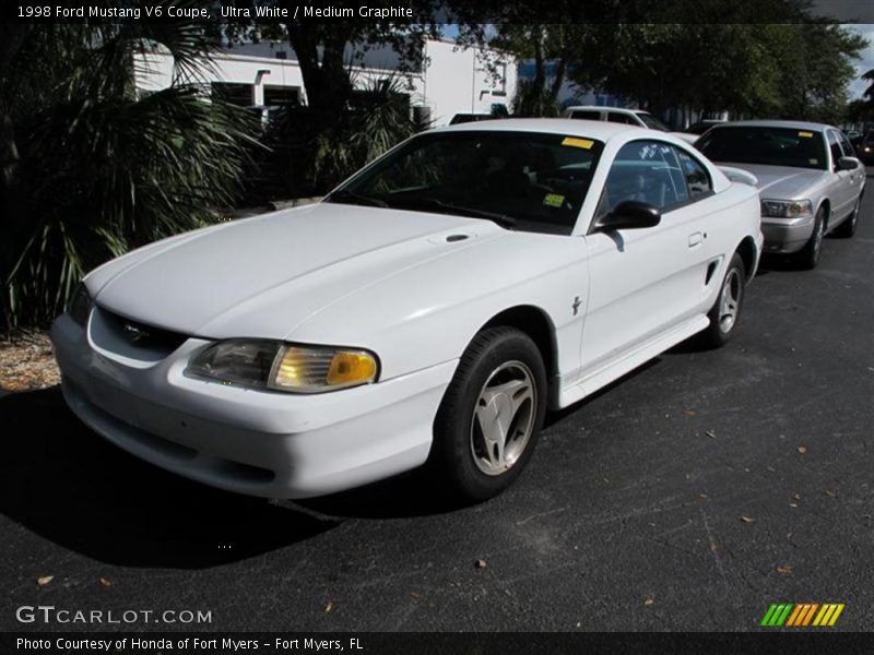 Front 3/4 View of 1998 Mustang V6 Coupe