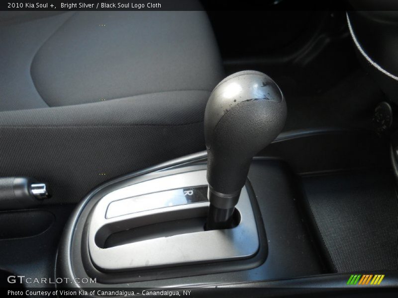 Bright Silver / Black Soul Logo Cloth 2010 Kia Soul +