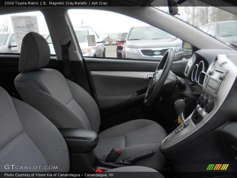 Magnetic Gray Metallic / Ash Gray 2009 Toyota Matrix 1.8