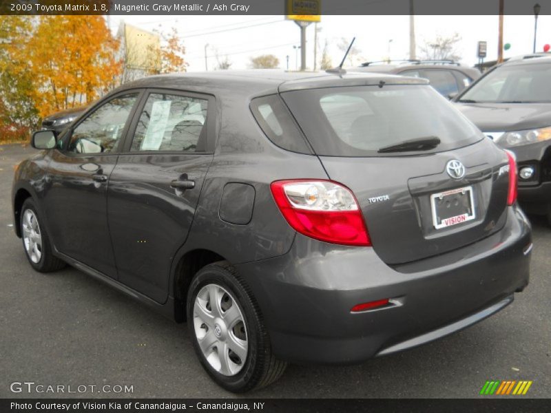 Magnetic Gray Metallic / Ash Gray 2009 Toyota Matrix 1.8