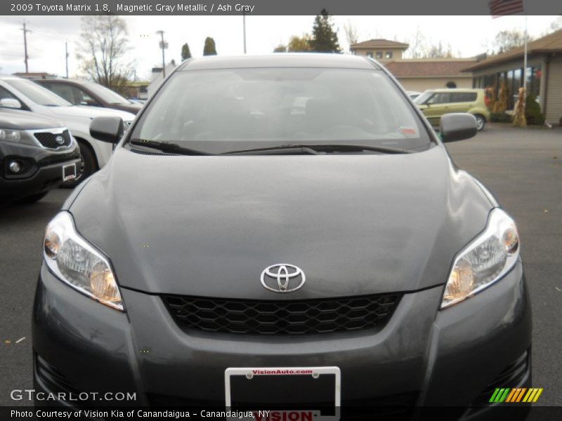 Magnetic Gray Metallic / Ash Gray 2009 Toyota Matrix 1.8