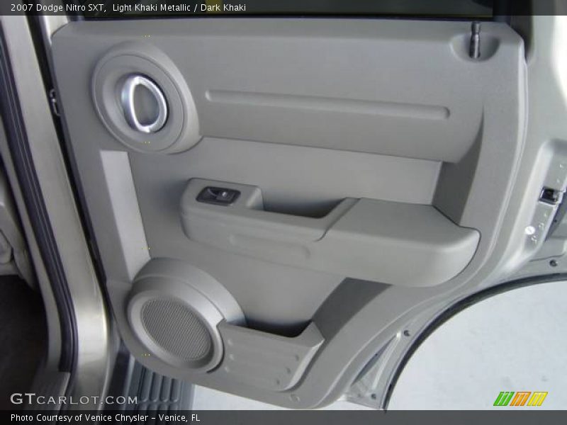 Light Khaki Metallic / Dark Khaki 2007 Dodge Nitro SXT