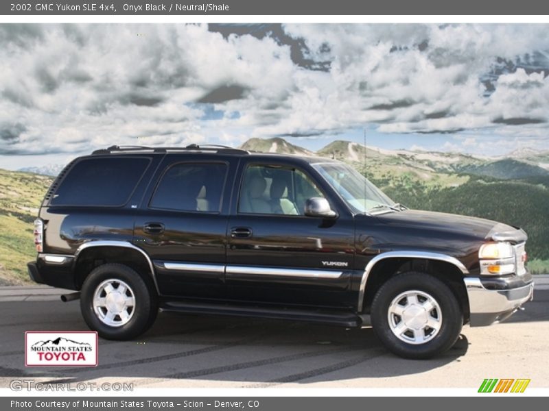 Onyx Black / Neutral/Shale 2002 GMC Yukon SLE 4x4