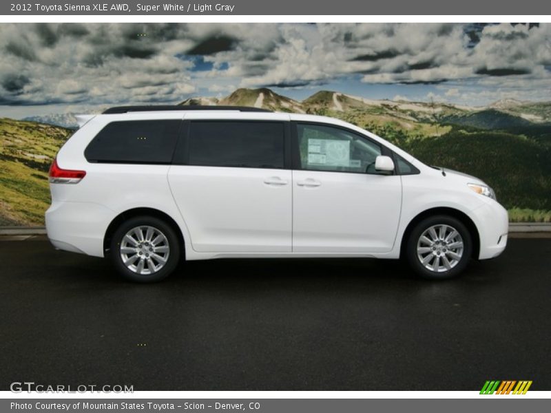  2012 Sienna XLE AWD Super White