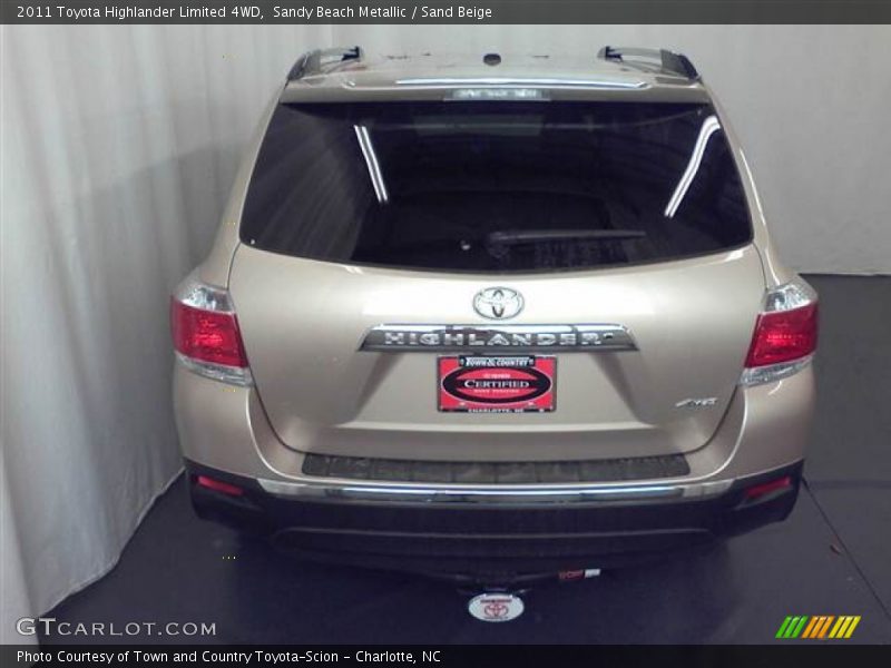 Sandy Beach Metallic / Sand Beige 2011 Toyota Highlander Limited 4WD