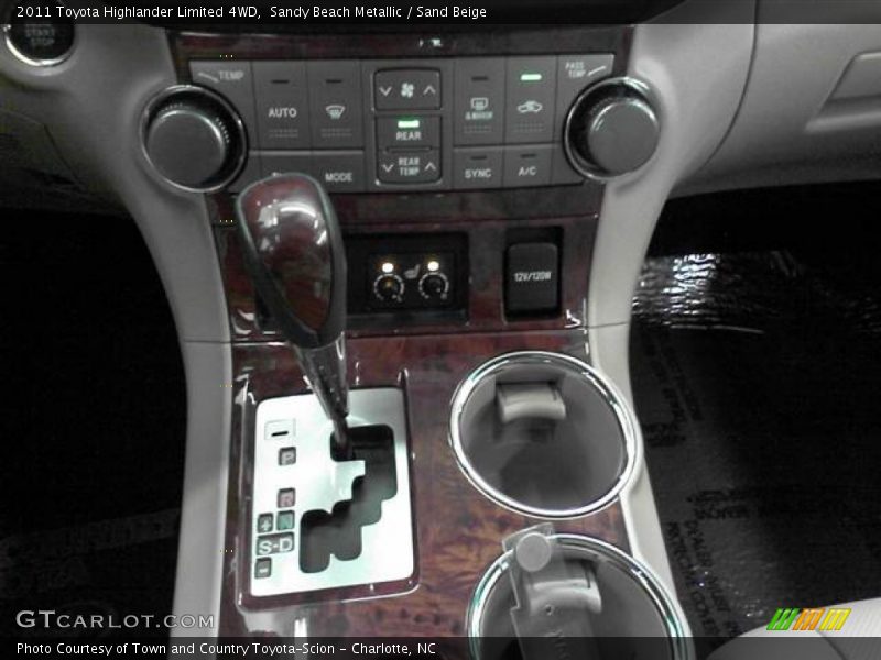 Sandy Beach Metallic / Sand Beige 2011 Toyota Highlander Limited 4WD