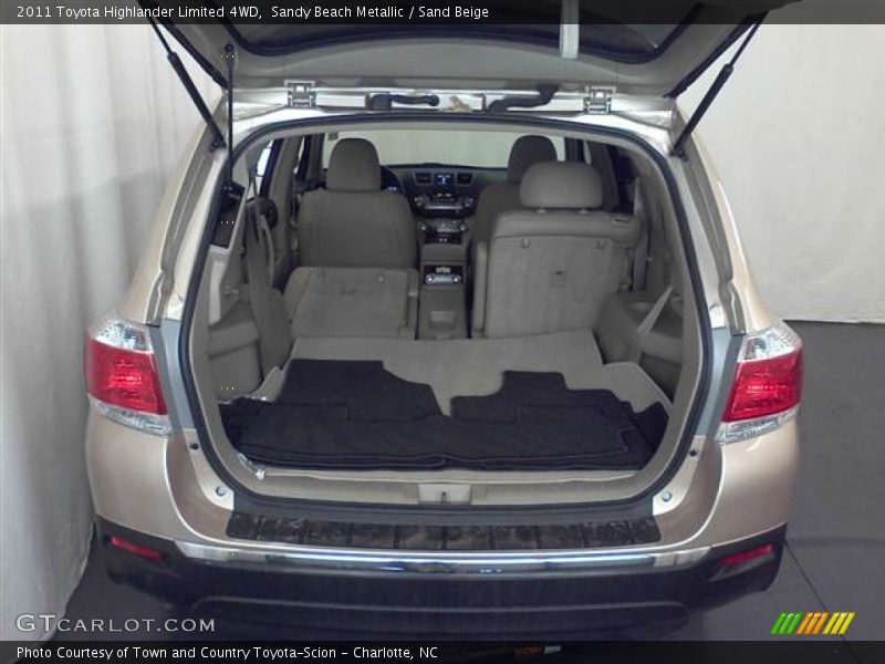 Sandy Beach Metallic / Sand Beige 2011 Toyota Highlander Limited 4WD
