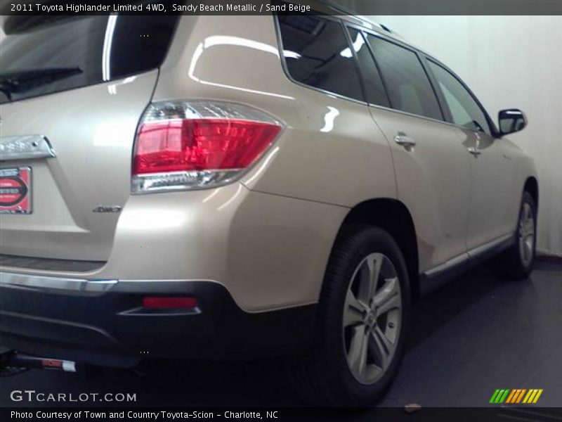 Sandy Beach Metallic / Sand Beige 2011 Toyota Highlander Limited 4WD