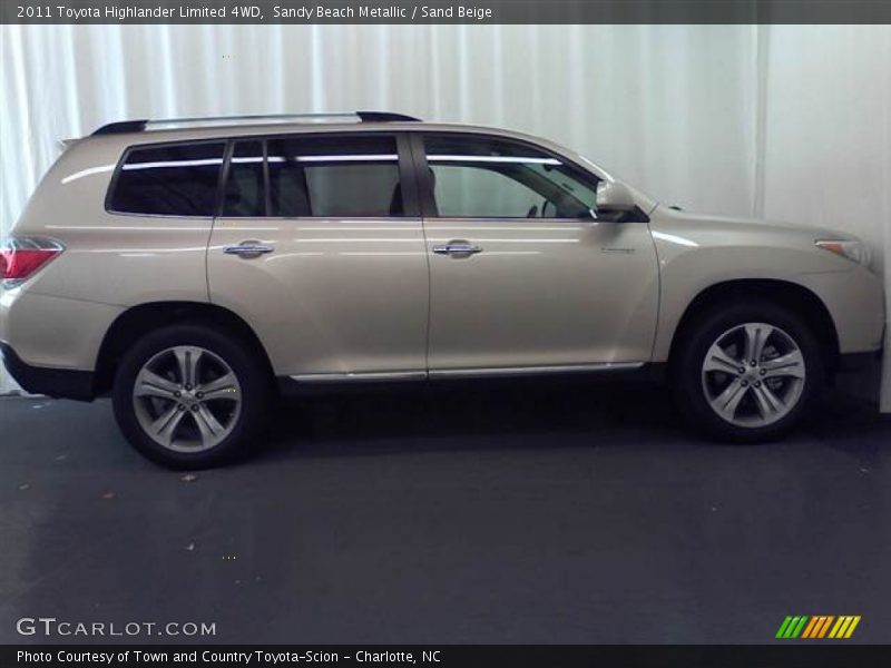 Sandy Beach Metallic / Sand Beige 2011 Toyota Highlander Limited 4WD