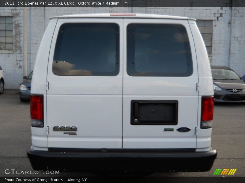 Oxford White / Medium Flint 2011 Ford E Series Van E250 XL Cargo