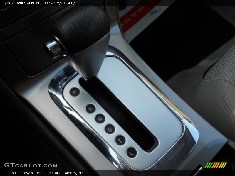 Black Onyx / Gray 2007 Saturn Aura XE