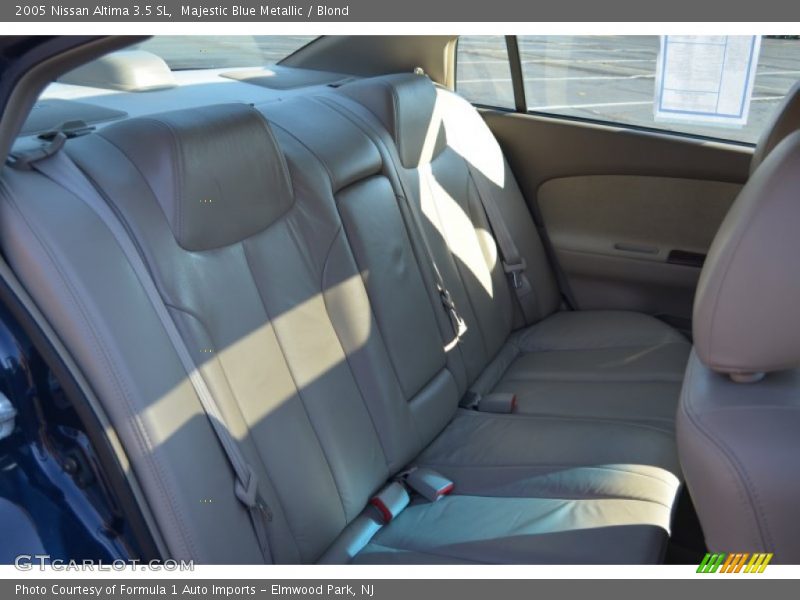Majestic Blue Metallic / Blond 2005 Nissan Altima 3.5 SL