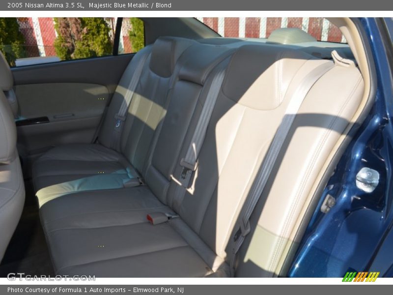 Majestic Blue Metallic / Blond 2005 Nissan Altima 3.5 SL