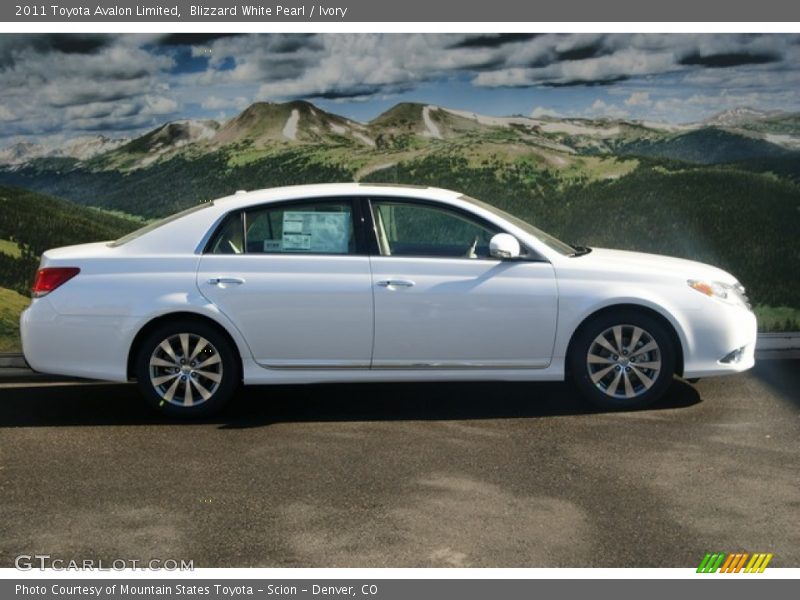 Blizzard White Pearl / Ivory 2011 Toyota Avalon Limited
