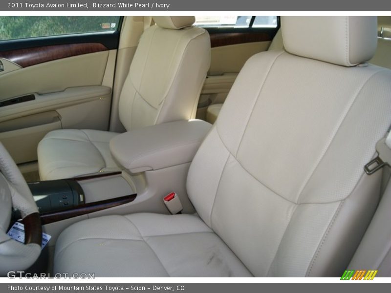 Blizzard White Pearl / Ivory 2011 Toyota Avalon Limited