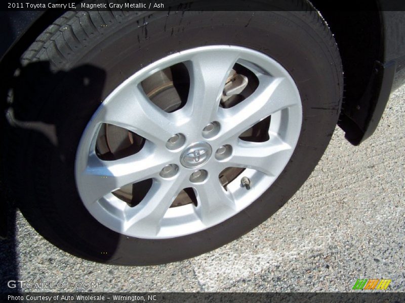 Magnetic Gray Metallic / Ash 2011 Toyota Camry LE