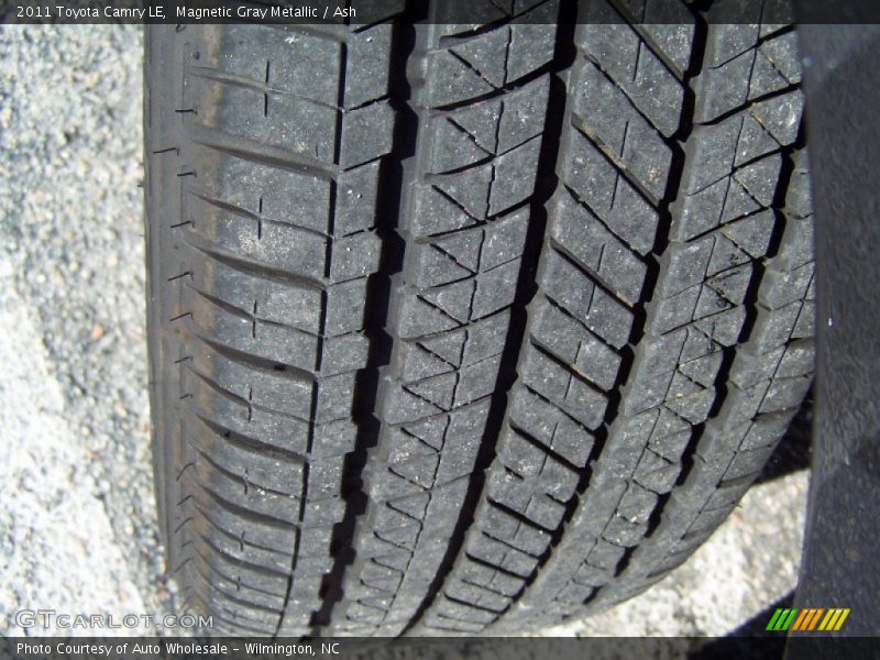Magnetic Gray Metallic / Ash 2011 Toyota Camry LE
