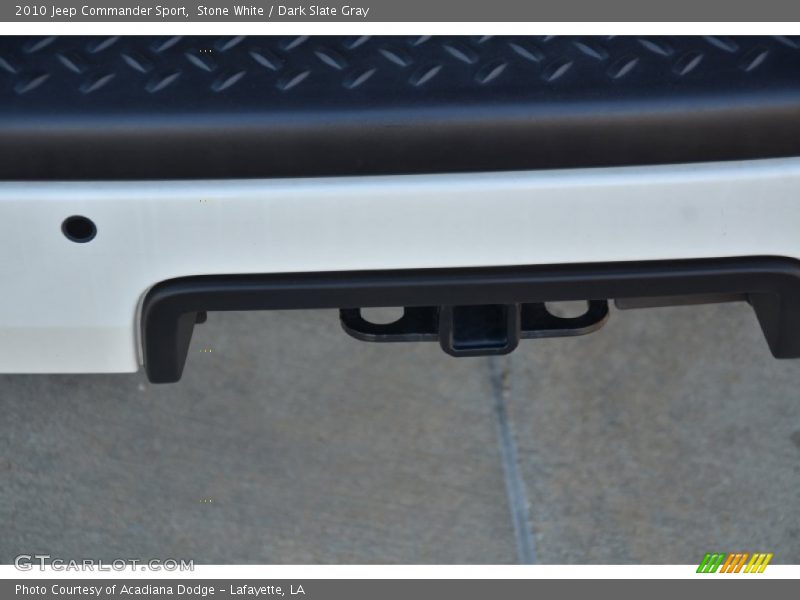 Stone White / Dark Slate Gray 2010 Jeep Commander Sport