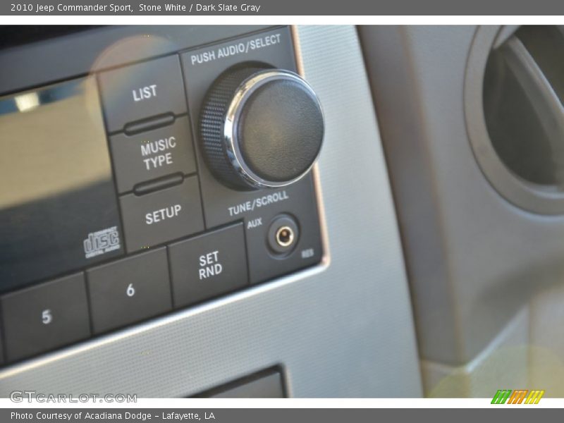 Stone White / Dark Slate Gray 2010 Jeep Commander Sport