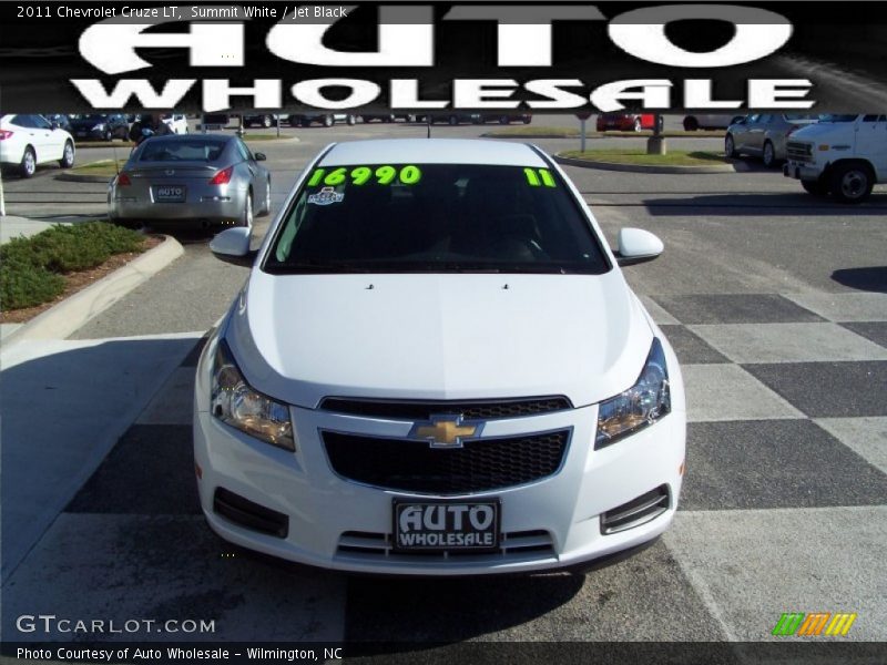 Summit White / Jet Black 2011 Chevrolet Cruze LT