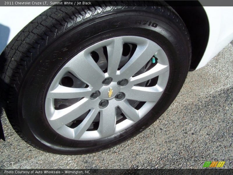 Summit White / Jet Black 2011 Chevrolet Cruze LT
