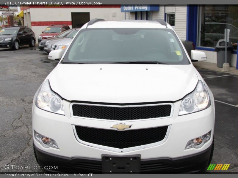 White / Ebony/Ebony 2011 Chevrolet Traverse LT AWD