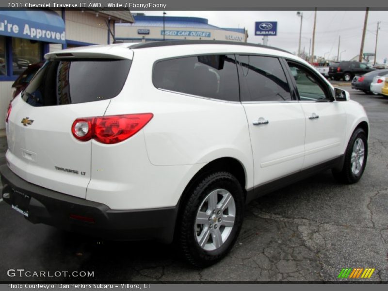White / Ebony/Ebony 2011 Chevrolet Traverse LT AWD