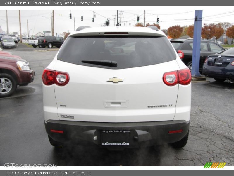 White / Ebony/Ebony 2011 Chevrolet Traverse LT AWD