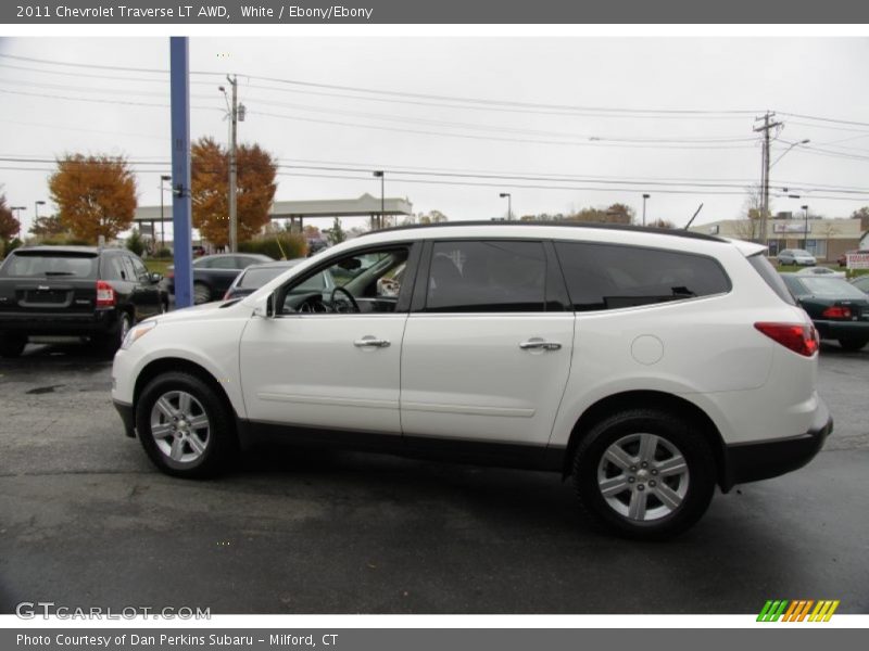 White / Ebony/Ebony 2011 Chevrolet Traverse LT AWD