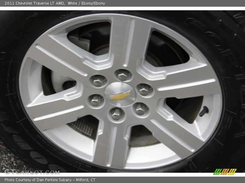 White / Ebony/Ebony 2011 Chevrolet Traverse LT AWD