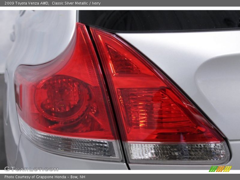 Classic Silver Metallic / Ivory 2009 Toyota Venza AWD