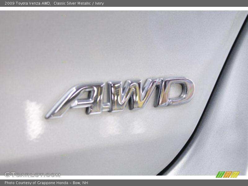 Classic Silver Metallic / Ivory 2009 Toyota Venza AWD