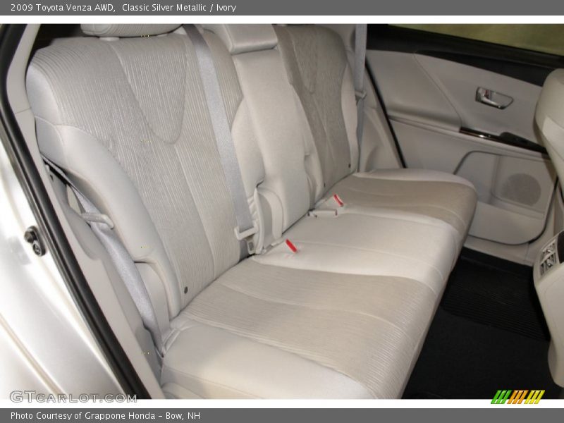 Classic Silver Metallic / Ivory 2009 Toyota Venza AWD