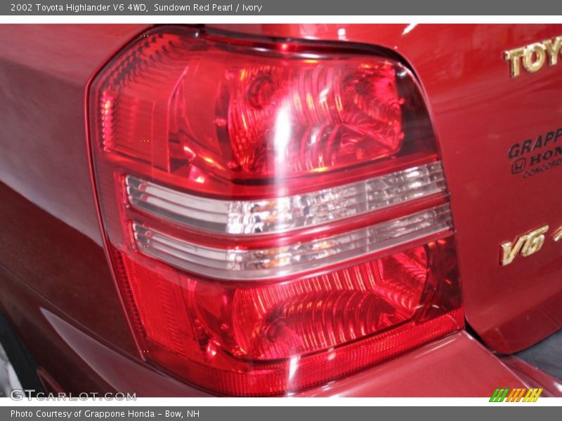 Sundown Red Pearl / Ivory 2002 Toyota Highlander V6 4WD